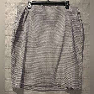 Elle skirt